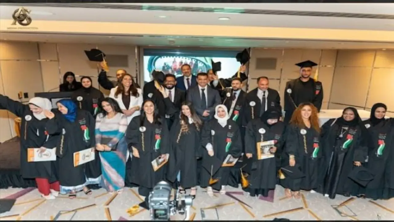 تخريج دفعة جديدة من برامج «بيرسون» في أكاديمية آفاق المستقبل